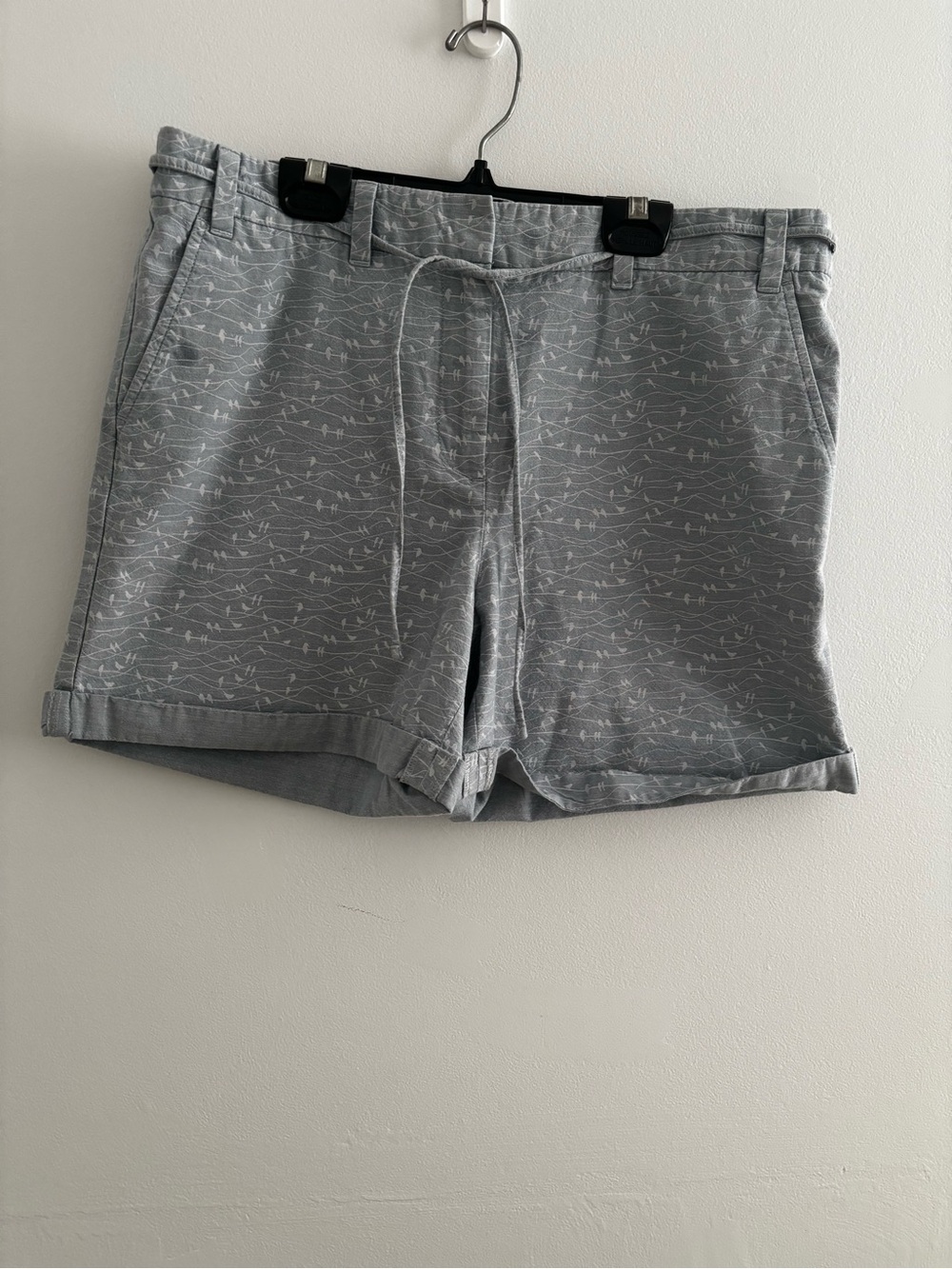 Talbots Cotton Shorts Light Blue Birds on a Wire